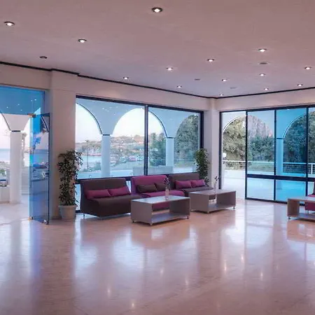 Larisa Boutique Hotell 3*