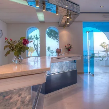 Larisa Boutique Hotel 3*