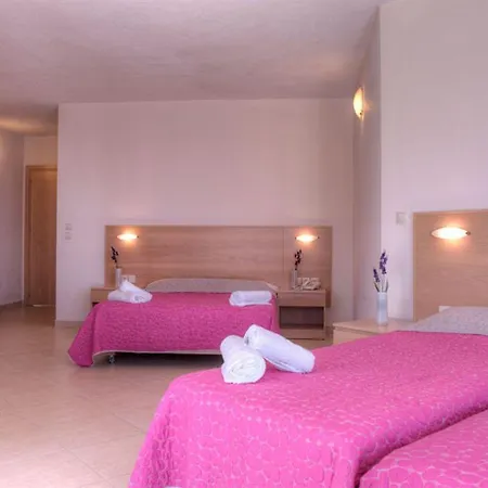 Larisa Boutique Hotel 3*