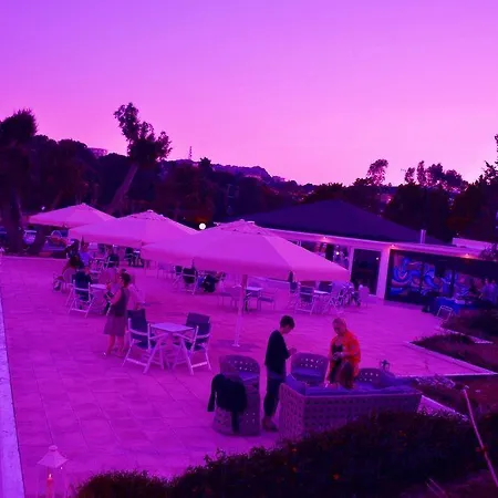 Larisa Boutique 3*