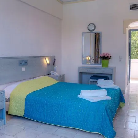 Larisa Boutique Hotel 3*